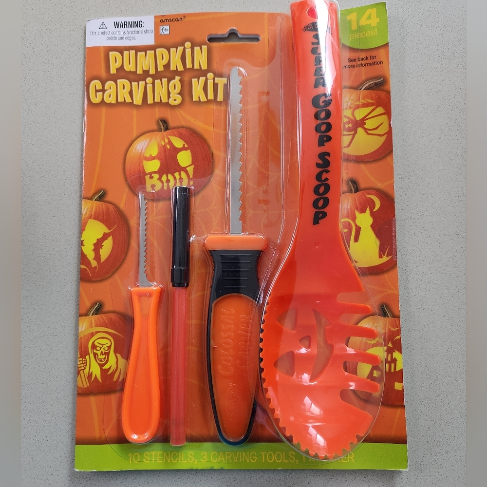 Halloween Pumpkin Carving Kit ~ 14 Pieces **NEW